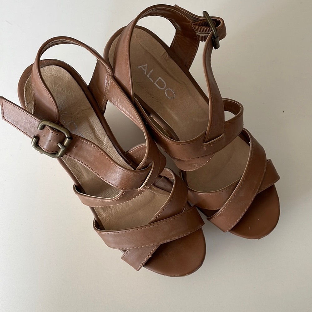 Aldo wedges